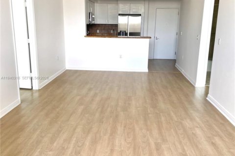 Copropriété à louer à Hallandale Beach, Floride: 2 chambres, 97.73 m2 № 1999099 - photo 6