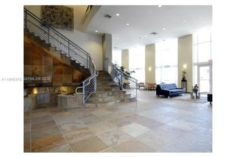 Copropriété à louer à Hallandale Beach, Floride: 2 chambres, 97.73 m2 № 1999099 - photo 21