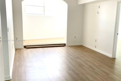 Copropriété à louer à Hallandale Beach, Floride: 2 chambres, 97.73 m2 № 1999099 - photo 8