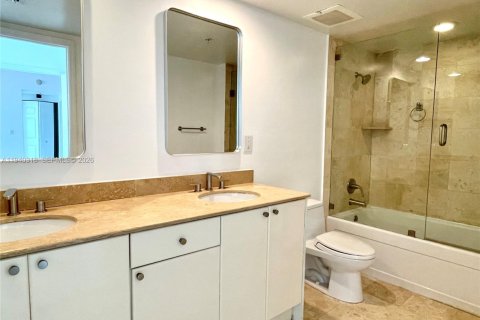 Copropriété à louer à Hallandale Beach, Floride: 2 chambres, 97.73 m2 № 1999099 - photo 12