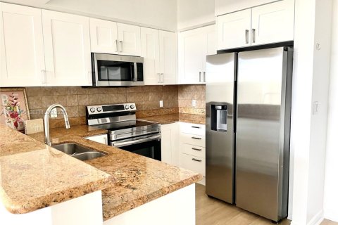 Condo à Hallandale Beach, Floride, 2 chambres  № 1999099