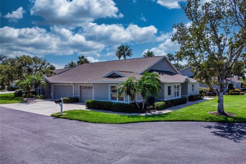 House in Palmetto, Florida 3 bedrooms, 138.24 sq.m. № 1777528 - photo 1