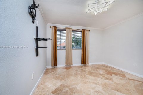 Copropriété à vendre à Hialeah, Floride: 2 chambres, 93.27 m2 № 2001147 - photo 11