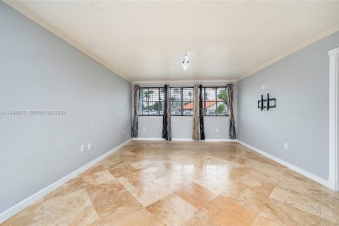 Copropriété à vendre à Hialeah, Floride: 2 chambres, 93.27 m2 № 2001147 - photo 10