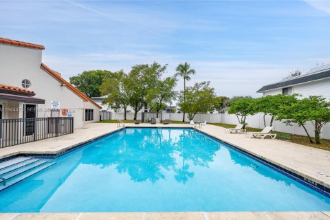 Copropriété à vendre à Hialeah, Floride: 2 chambres, 93.27 m2 № 2001147 - photo 26