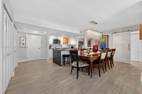 Купить кондоминиум в Майами-Бич, Флорида 2 спальни, 140.28м2, № 2066190 - фото 16