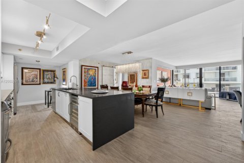 Купить кондоминиум в Майами-Бич, Флорида 2 спальни, 140.28м2, № 2066190 - фото 14