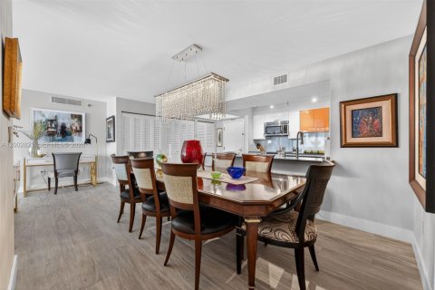 Купить кондоминиум в Майами-Бич, Флорида 2 спальни, 140.28м2, № 2066190 - фото 17