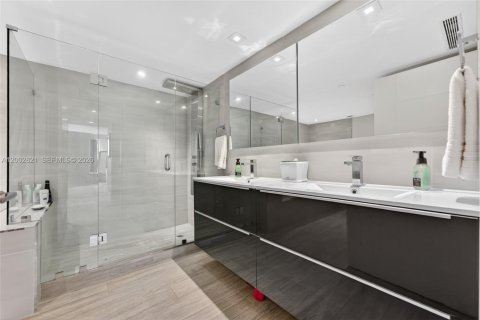 Купить кондоминиум в Майами-Бич, Флорида 2 спальни, 140.28м2, № 2066190 - фото 28