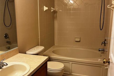 Townhouse in Valrico, Florida 2 bedrooms, 144.93 sq.m. № 1855974 - photo 8