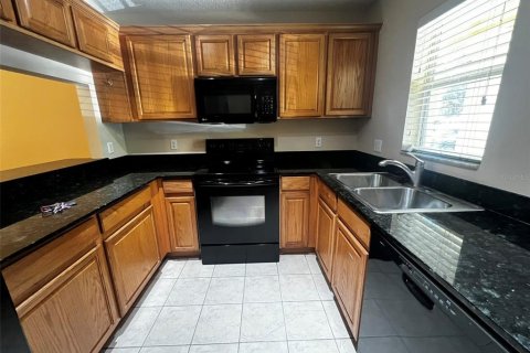 Townhouse in Valrico, Florida 2 bedrooms, 144.93 sq.m. № 1855974 - photo 3