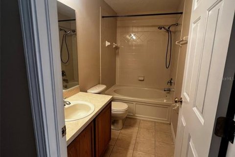 Townhouse in Valrico, Florida 2 bedrooms, 144.93 sq.m. № 1855974 - photo 13