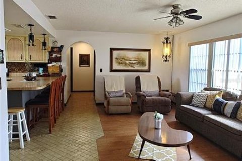 House in Casselberry, Florida 3 bedrooms, 175.77 sq.m. № 1554465 - photo 24
