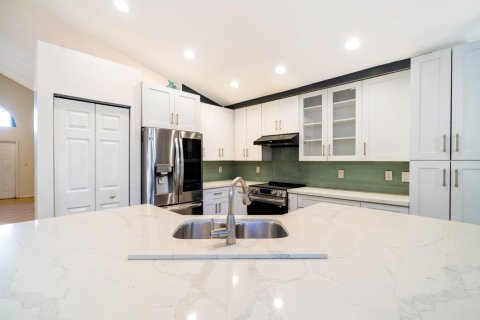 Casa en venta en Pembroke Pines, Florida, 4 dormitorios, 217.3 m2 № 2420692 - foto 14