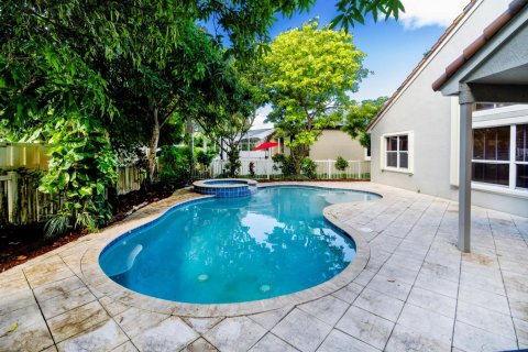 Casa en venta en Pembroke Pines, Florida, 4 dormitorios, 217.3 m2 № 2420692 - foto 9