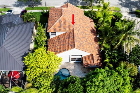 Casa en venta en Pembroke Pines, Florida, 4 dormitorios, 217.3 m2 № 2420692 - foto 5