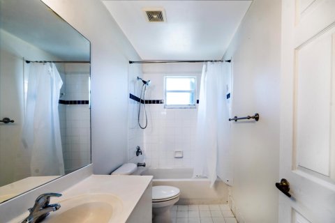 Casa en venta en Pembroke Pines, Florida, 4 dormitorios, 217.3 m2 № 2420692 - foto 23