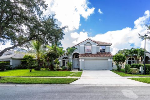 Casa en venta en Pembroke Pines, Florida, 4 dormitorios, 217.3 m2 № 2420692 - foto 2