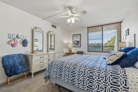 Condominio en alquiler en Saint Pete Beach, Florida, 2 dormitorios, 117.99 m2 № 2222473 - foto 24
