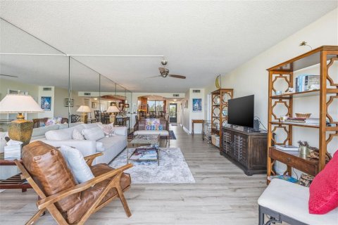 Condominio en alquiler en Saint Pete Beach, Florida, 2 dormitorios, 117.99 m2 № 2222473 - foto 18