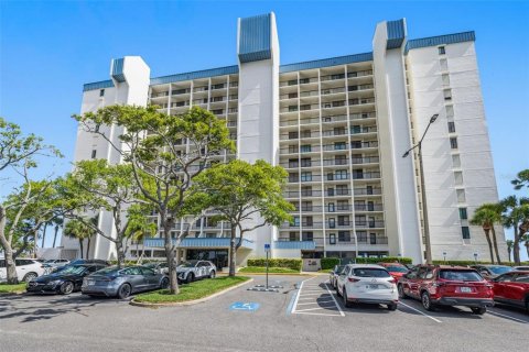 Condominio en alquiler en Saint Pete Beach, Florida, 2 dormitorios, 117.99 m2 № 2222473 - foto 2