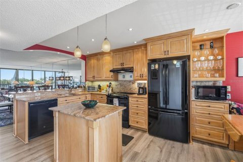 Condominio en alquiler en Saint Pete Beach, Florida, 2 dormitorios, 117.99 m2 № 2222473 - foto 3