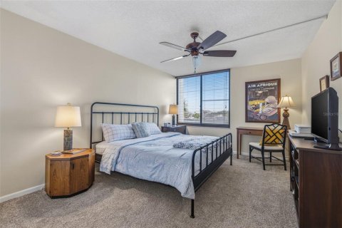 Condominio en alquiler en Saint Pete Beach, Florida, 2 dormitorios, 117.99 m2 № 2222473 - foto 21