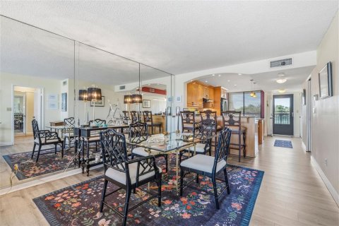 Condominio en alquiler en Saint Pete Beach, Florida, 2 dormitorios, 117.99 m2 № 2222473 - foto 16