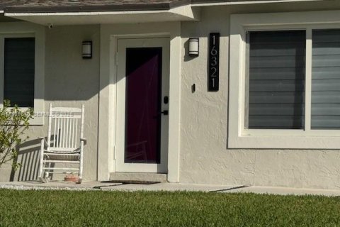 House in Homestead, Florida 4 bedrooms, 198.07 sq.m. № 2031010 - photo 4