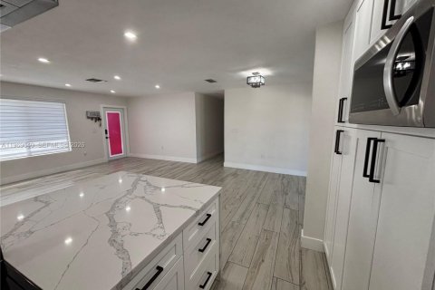 Villa ou maison à vendre à Homestead, Floride: 4 chambres, 198.07 m2 № 2031010 - photo 19