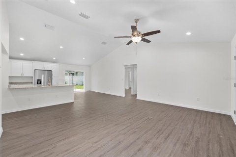House in Dunnellon, Florida 3 bedrooms, 134.62 sq.m. № 2391583 - photo 9