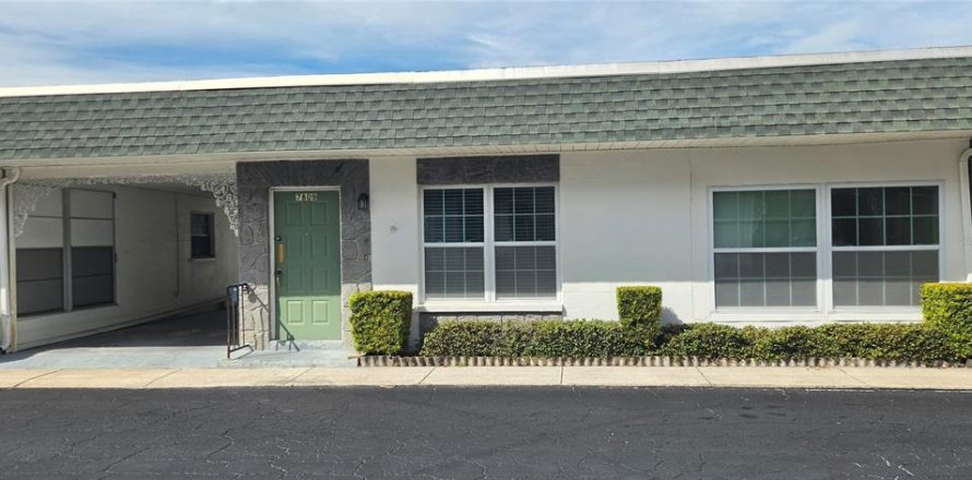 House in Saint Petersburg, Florida 1 bedroom, 58.53 sq.m. № 2391404