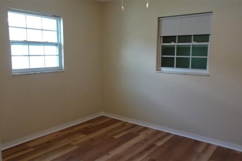 House in Saint Petersburg, Florida 1 bedroom, 58.53 sq.m. № 2391404 - photo 7