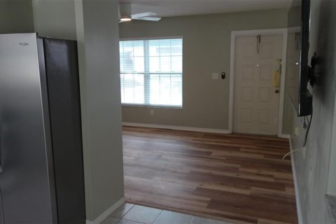 House in Saint Petersburg, Florida 1 bedroom, 58.53 sq.m. № 2391404 - photo 14