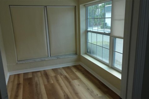 House in Saint Petersburg, Florida 1 bedroom, 58.53 sq.m. № 2391404 - photo 8