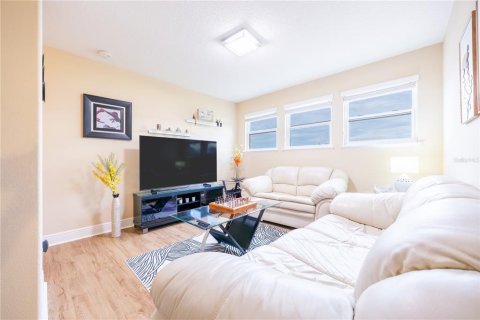 Villa ou maison à vendre à Kissimmee, Floride: 4 chambres, 241.45 m2 № 2398788 - photo 22