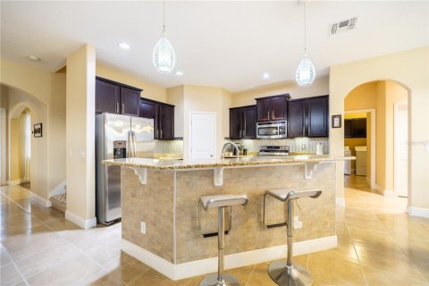 Villa ou maison à vendre à Kissimmee, Floride: 4 chambres, 241.45 m2 № 2398788 - photo 10