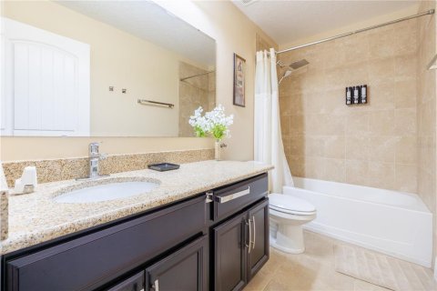 Villa ou maison à vendre à Kissimmee, Floride: 4 chambres, 241.45 m2 № 2398788 - photo 24