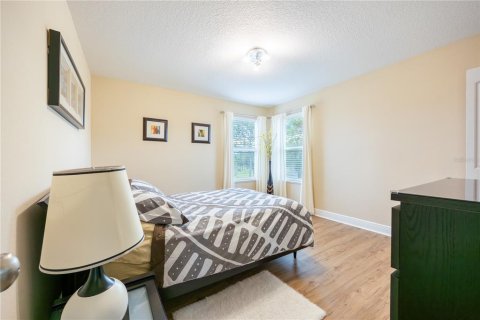 Villa ou maison à vendre à Kissimmee, Floride: 4 chambres, 241.45 m2 № 2398788 - photo 25