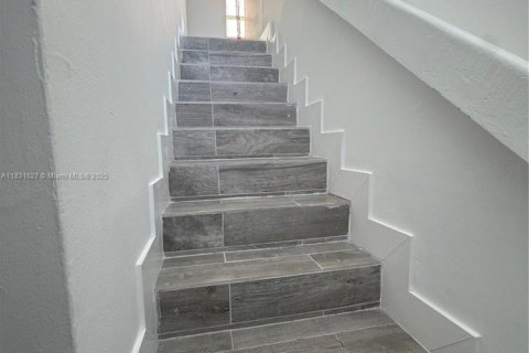 Townhouse in Miami, Florida 2 bedrooms, 98.1 sq.m. № 1818406 - photo 11