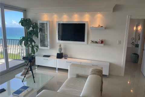 Купить кондоминиум в Холливуд, Флорида 2 спальни, 97.55м2, № 2001993 - фото 6