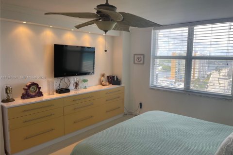 Купить кондоминиум в Холливуд, Флорида 2 спальни, 97.55м2, № 2001993 - фото 10
