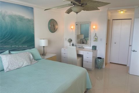 Купить кондоминиум в Холливуд, Флорида 2 спальни, 97.55м2, № 2001993 - фото 11