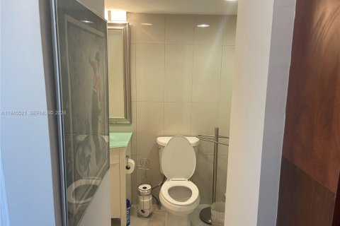 Купить кондоминиум в Холливуд, Флорида 2 спальни, 97.55м2, № 2001993 - фото 14