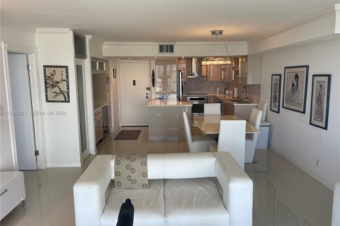 Купить кондоминиум в Холливуд, Флорида 2 спальни, 97.55м2, № 2001993 - фото 5