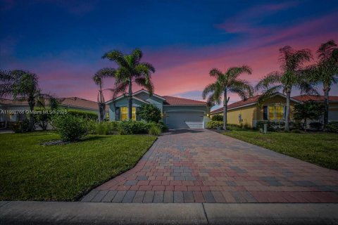 Villa ou maison à vendre à Fort Myers, Floride: 2 chambres, 168.71 m2 № 1953107 - photo 7