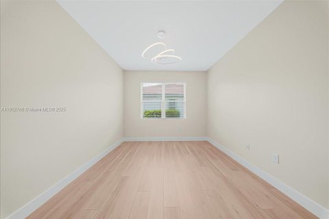 Villa ou maison à vendre à Fort Myers, Floride: 2 chambres, 168.71 m2 № 1953107 - photo 10