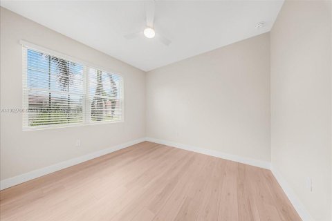 Villa ou maison à vendre à Fort Myers, Floride: 2 chambres, 168.71 m2 № 1953107 - photo 12