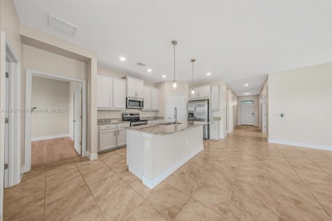 Villa ou maison à vendre à Fort Myers, Floride: 2 chambres, 168.71 m2 № 1953107 - photo 8