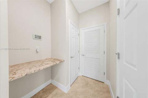 Villa ou maison à vendre à Fort Myers, Floride: 2 chambres, 168.71 m2 № 1953107 - photo 29